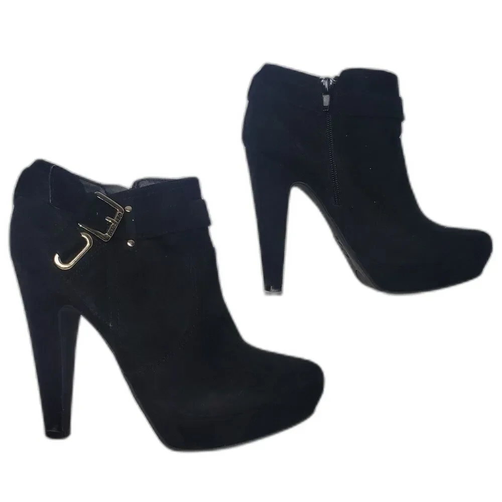 G BY GUESS GGDARLYNG2 Black Heeled Faux Suede Boots Booties Womens Size 7.5